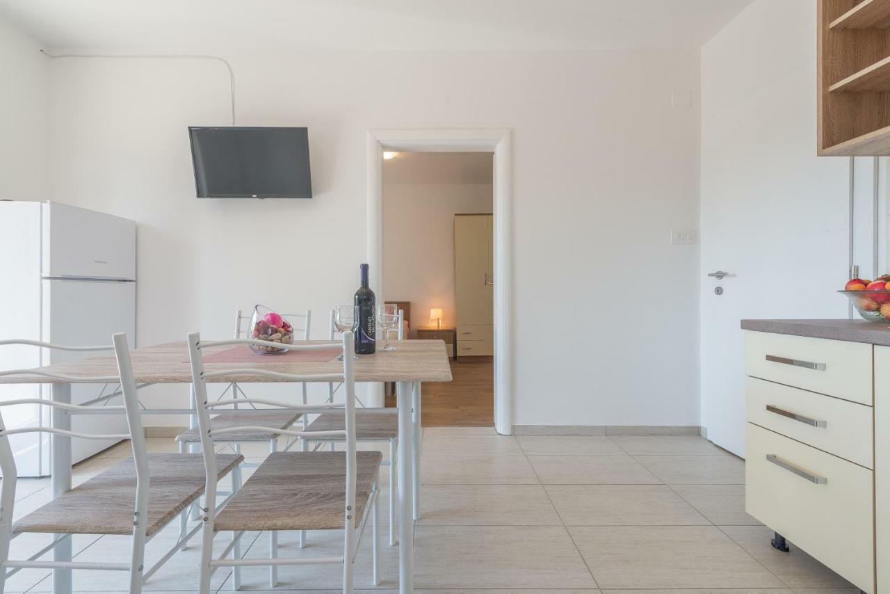 Apartmani Dupor Gornji Karin Zewnętrze zdjęcie