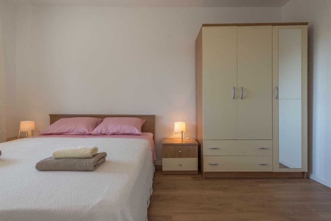 Apartmani Dupor Gornji Karin Zewnętrze zdjęcie