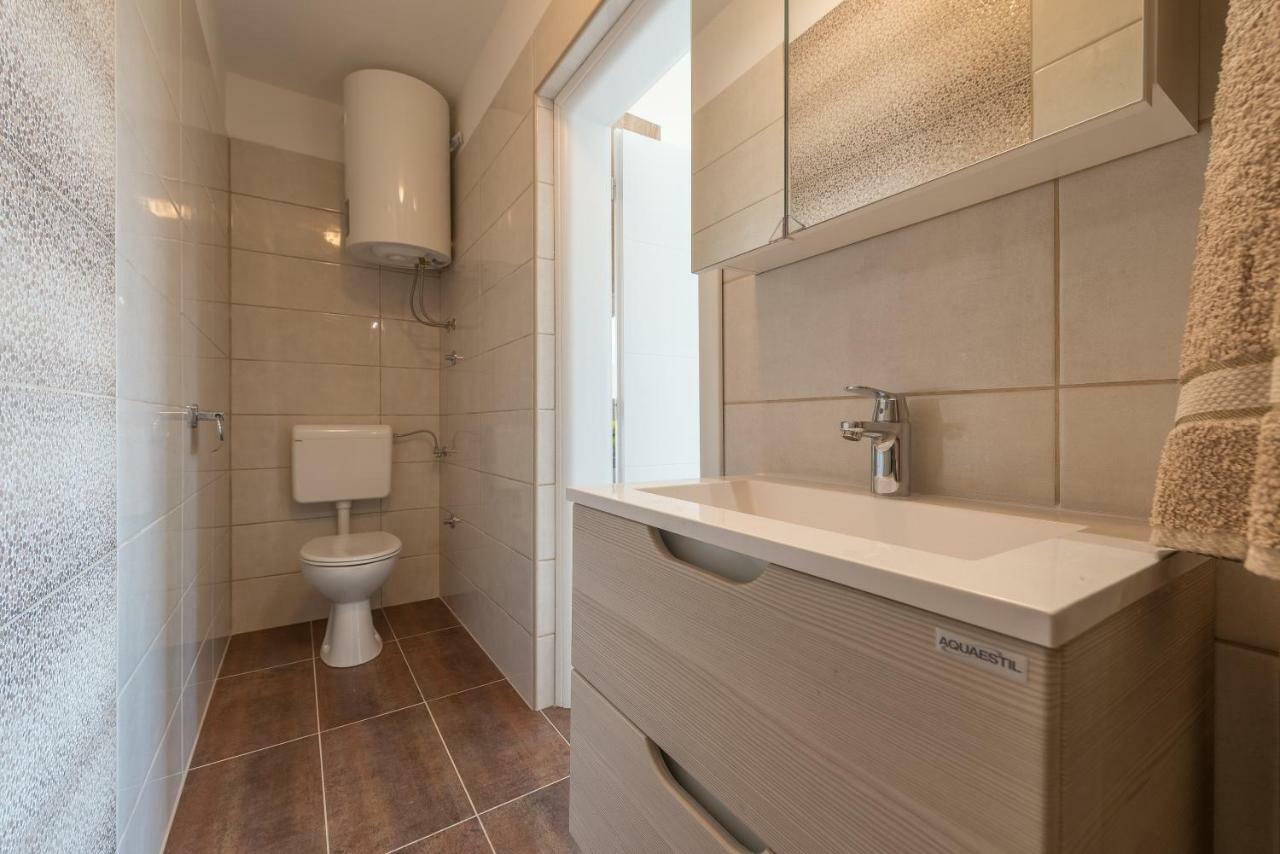 Apartmani Dupor Gornji Karin Zewnętrze zdjęcie
