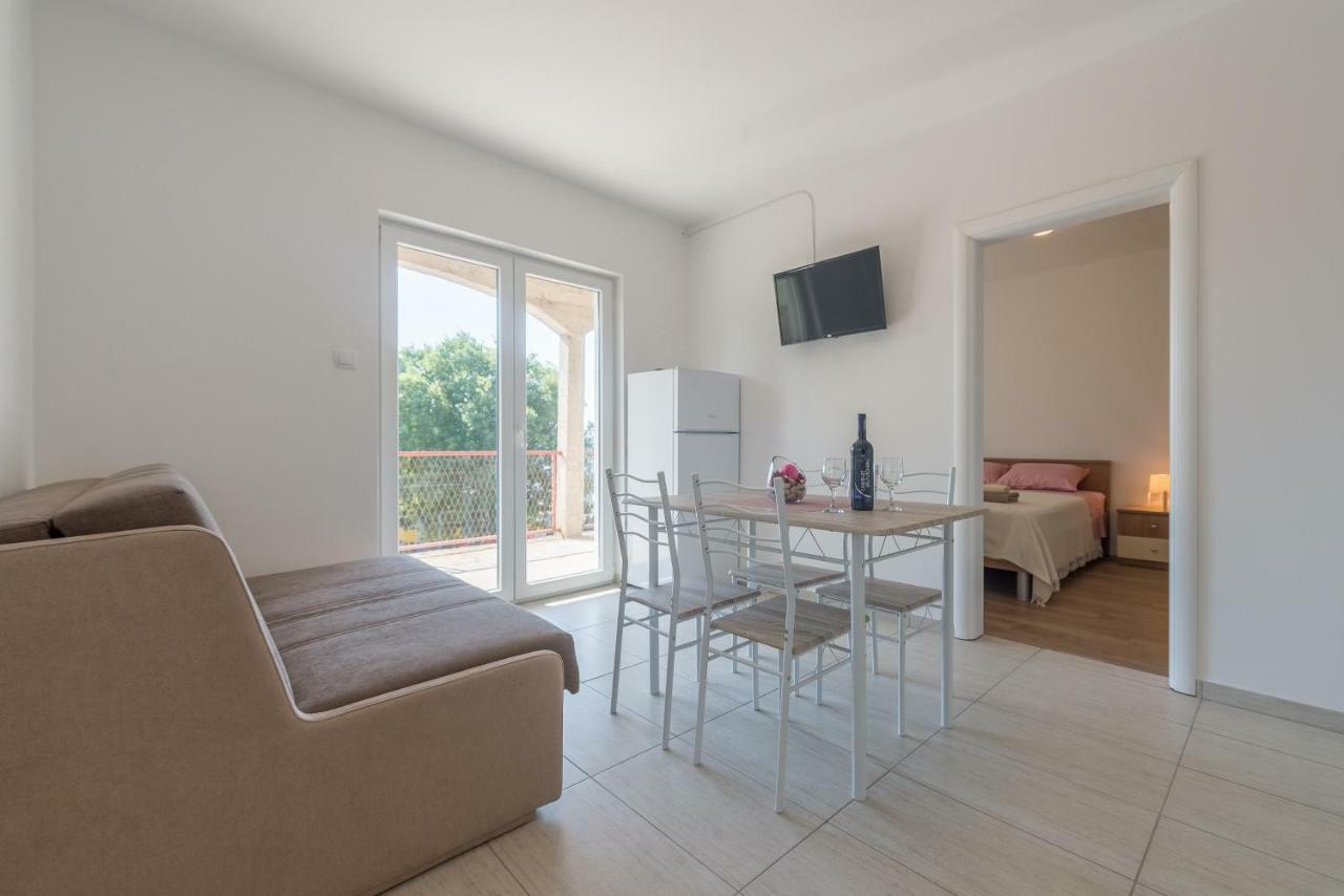 Apartmani Dupor Gornji Karin Zewnętrze zdjęcie