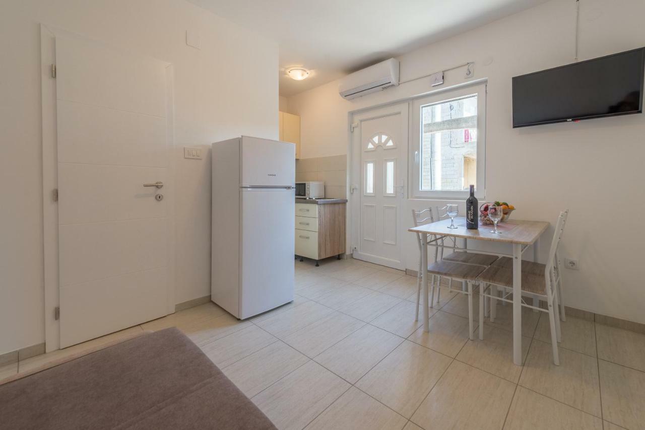 Apartmani Dupor Gornji Karin Zewnętrze zdjęcie