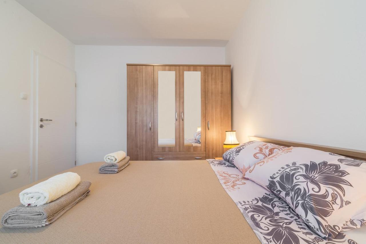 Apartmani Dupor Gornji Karin Zewnętrze zdjęcie